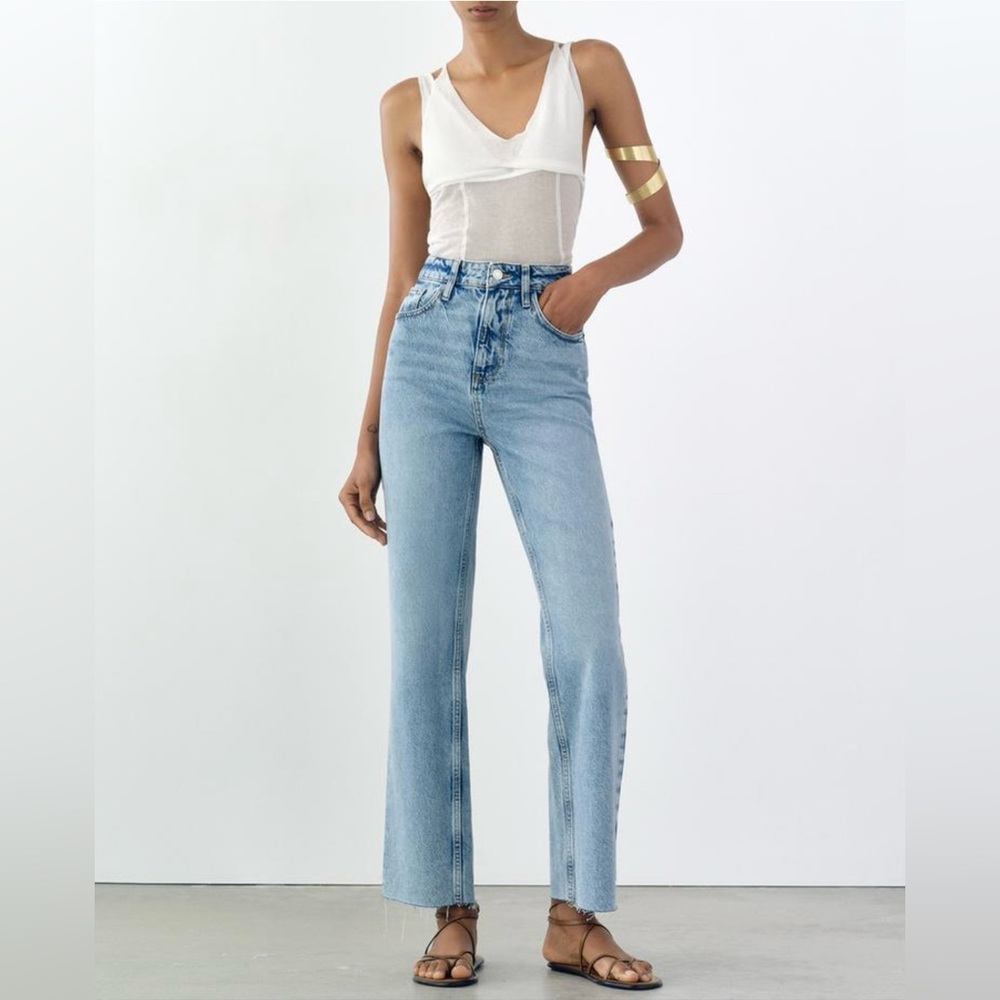 Zara Women's Denim High Rise Straight Leg Light Wash 100% Cotton- Size 0